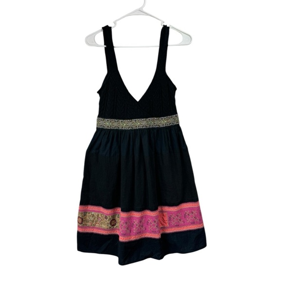Free People Size 8 Cable Knit Sweater Top V Neck Black Boho Embroidered Dress - Picture 1 of 7